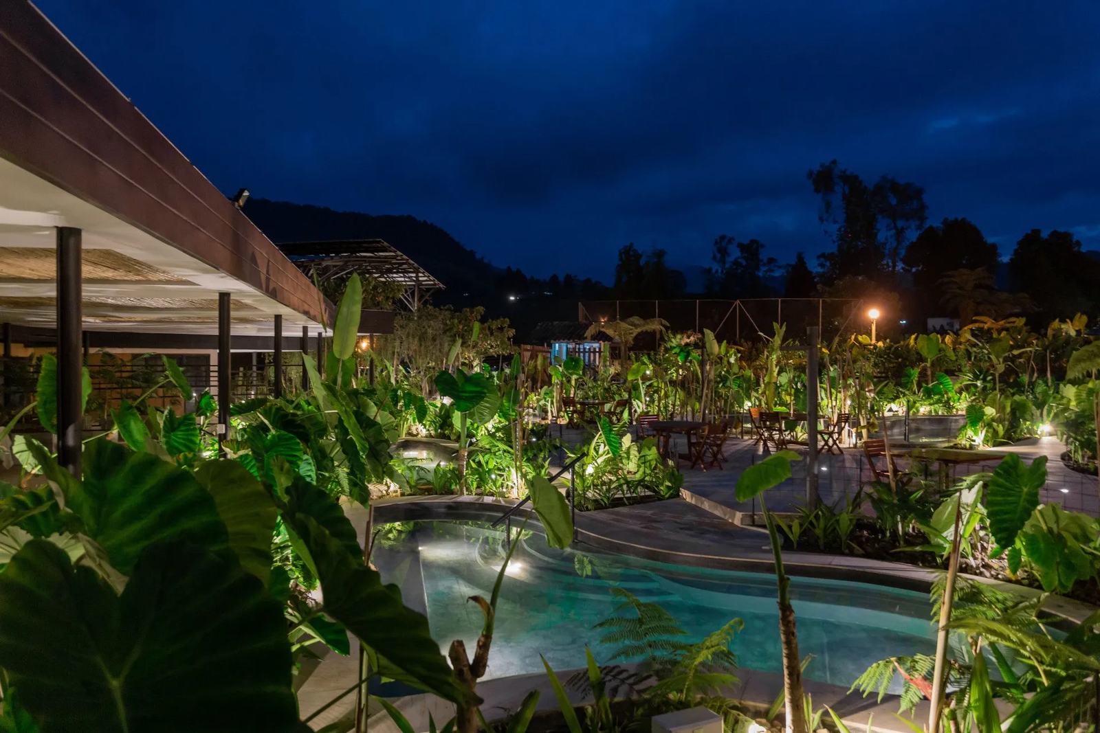 Termales en Manizales de noche